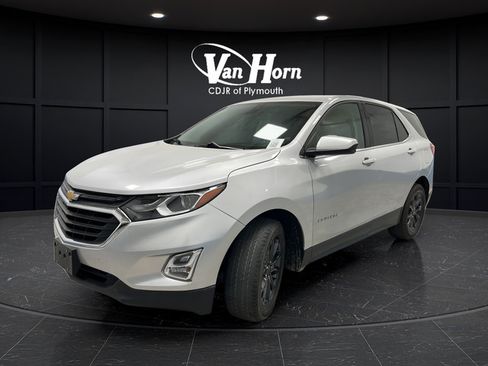 Used 2020 Chevrolet Equinox LT w/ LPO, Floor Liner Package FWD image 3