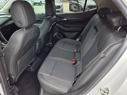 Used 2022 Buick Encore GX Select w/ Sport Touring Package FWD image 9