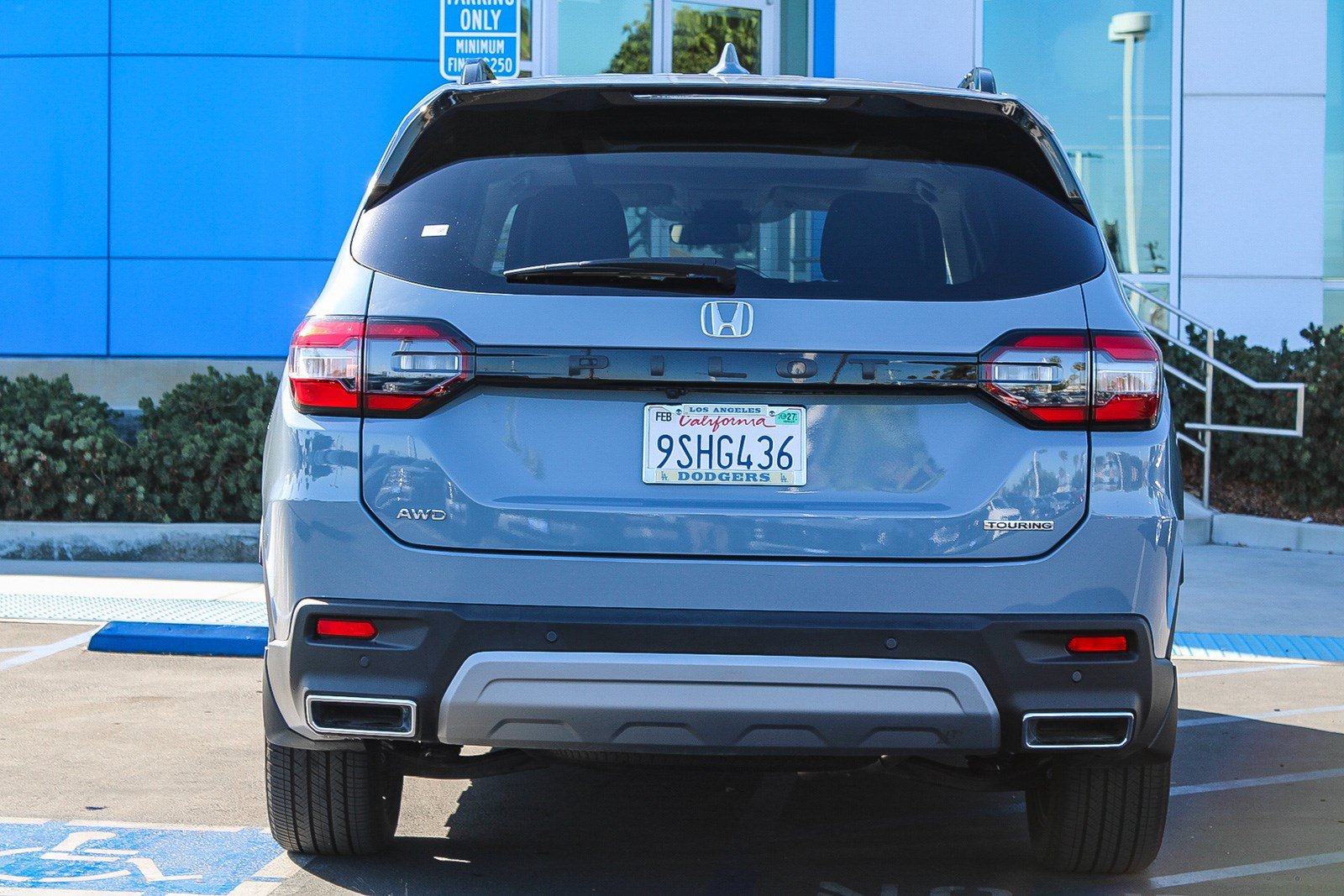 Used 2025 Honda Pilot Touring image 8