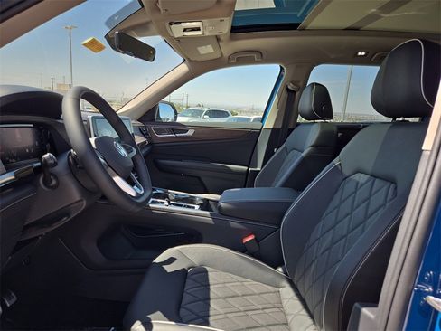 New 2025 Volkswagen Atlas SEL Premium R-Line image 18