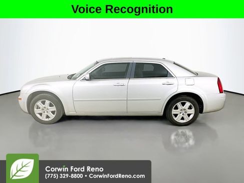 Used 2006 Chrysler 300 Touring w/ Luxury Group image 4