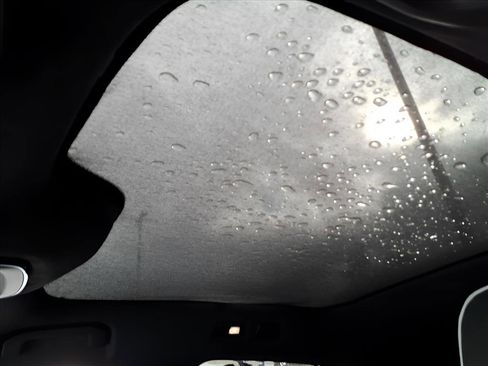 Used 2023 Volvo C40 P8 Recharge Ultimate image 13