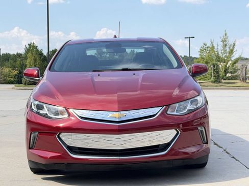 Used 2018 Chevrolet Volt LT w/ LT Driver Confidence Package FWD image 2