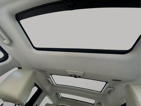 Used 2015 Land Rover LR4 HSE LUX image 26