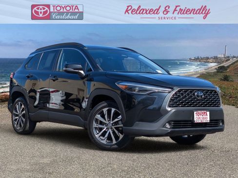 Used 2025 Toyota Corolla Cross XLE AWD/4WD image 1