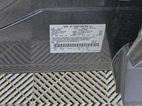 Used 2020 Ford Edge SEL w/ Convenience Package FWD image 32