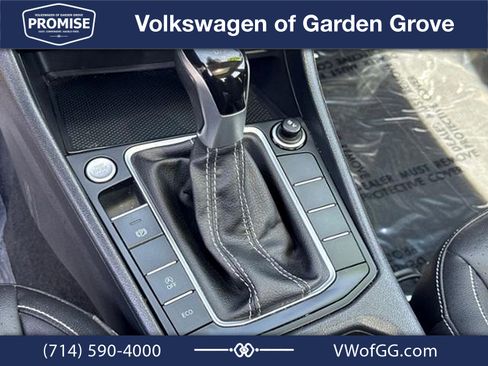 Used 2024 Volkswagen Jetta SE FWD image 24