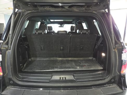 Used 2018 Ford Expedition Limited w/ Equipment Group 302A image 27