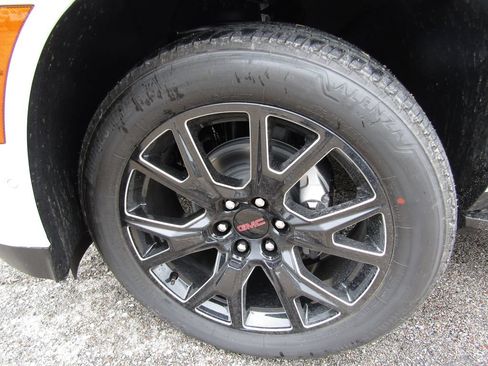 New 2026 GMC Yukon XL Denali w/ Advanced Technology Package AWD/4WD image 26