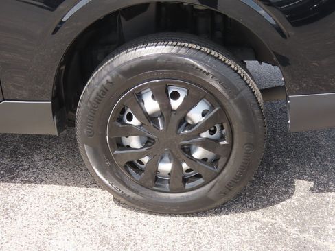 Certified 2023 Ford Maverick XL w/ Equipment Group 100A Standard AWD/4WD image 17
