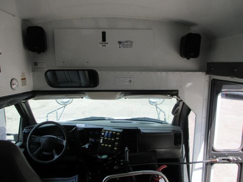Used 2006 Chevrolet Express 3500 w/ School Bus Package RWD image 26