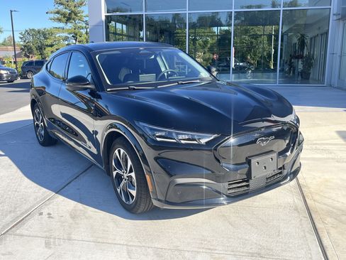 Used 2022 Ford Mustang Mach-E Premium AWD/4WD image 2