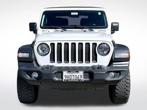 Used 2018 Jeep Wrangler Sport AWD/4WD image 2