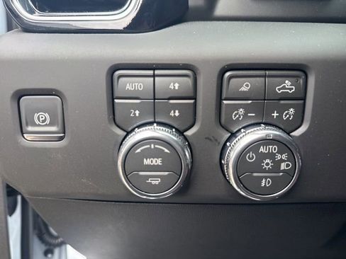 New 2026 GMC Sierra 1500 Denali Ultimate image 13