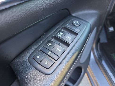 Used 2017 Jeep Grand Cherokee Limited w/ Trailer Tow Group IV image 18