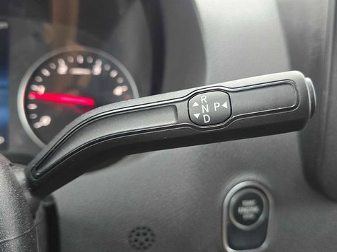 Used 2025 Mercedes-Benz Sprinter 2500 image 38