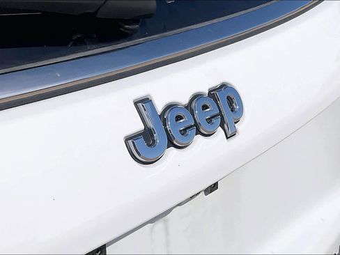 Used 2025 Jeep Compass Limited AWD/4WD image 30