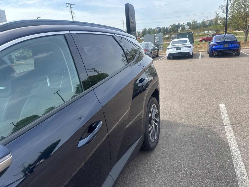 Used 2025 Hyundai Tucson Limited AWD/4WD image 5