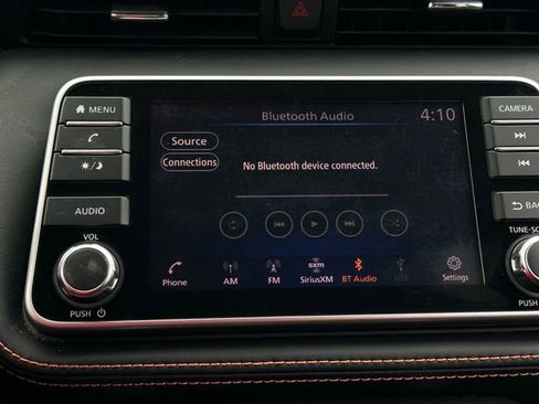 Used 2018 Nissan Kicks SR image 25