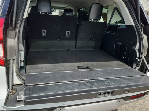Used 2025 Ford Expedition Max Platinum AWD/4WD image 16