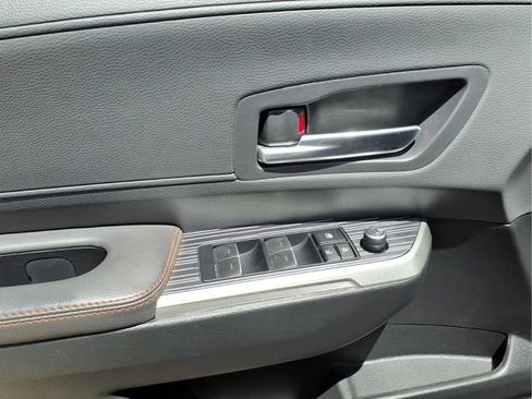 Used 2023 Toyota Sienna XSE FWD image 11