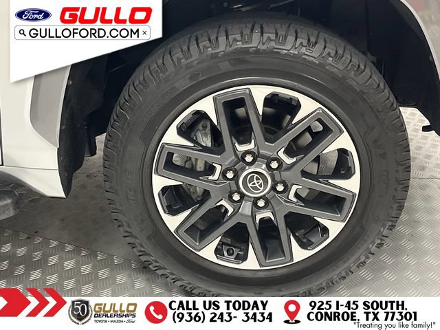 Used 2023 Toyota Tundra Limited AWD/4WD image 31