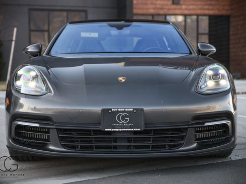 Used 2018 Porsche Panamera 4S image 22
