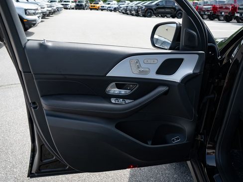 Used 2025 Mercedes-Benz GLE 350 4MATIC image 17