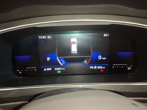 Used 2022 Volkswagen Tiguan SE AWD/4WD image 19