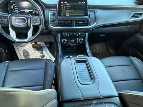Used 2024 GMC Yukon SLT image 10