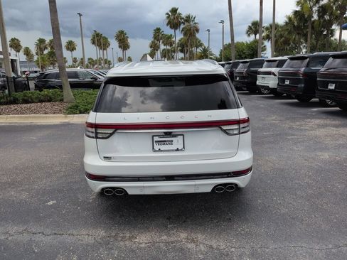 Certified 2022 Lincoln Aviator Grand Touring w/ Equipment Group 301A AWD/4WD image 5