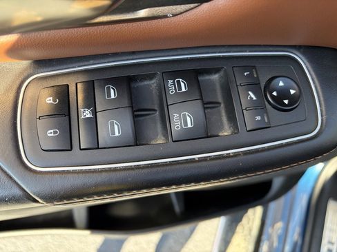 Used 2021 RAM 1500 Limited w/ Off Road Group image 9