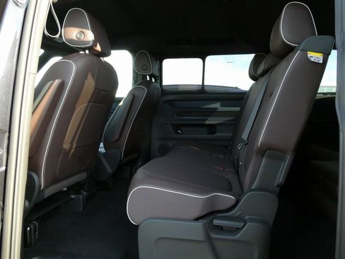 New 2025 Volkswagen ID. Buzz Pro S image 33