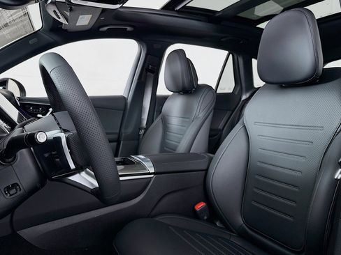 New 2026 Mercedes-Benz GLC 300 4MATIC image 16