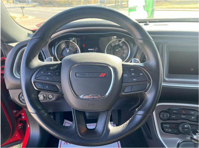 Used 2022 Dodge Challenger GT RWD image 5