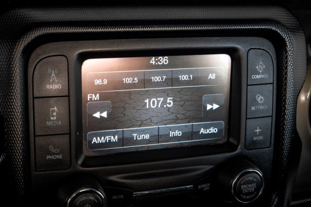 Used 2019 Jeep Wrangler Sport AWD/4WD image 25
