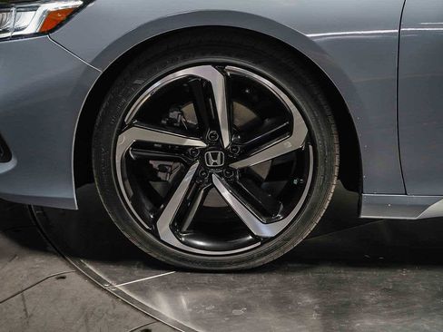 Used 2022 Honda Accord Sport image 11