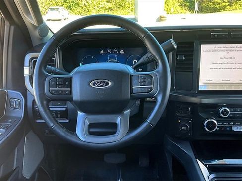 Used 2024 Ford F250 Lariat image 5