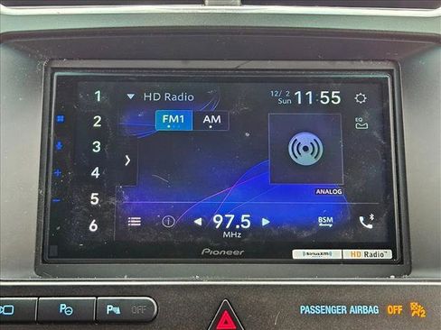 Used 2016 Ford Explorer Platinum AWD/4WD image 15