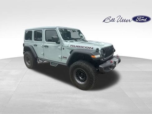 Used 2024 Jeep Wrangler Unlimited Rubicon w/ Technology Group AWD/4WD image 2