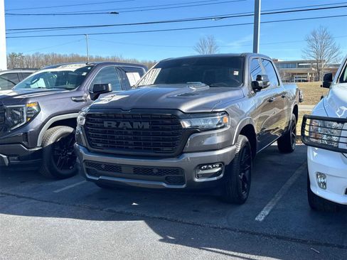 Used 2025 RAM 1500 Laramie w/ Night Edition image 10