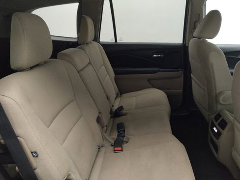 Used 2017 Honda Pilot EX image 19