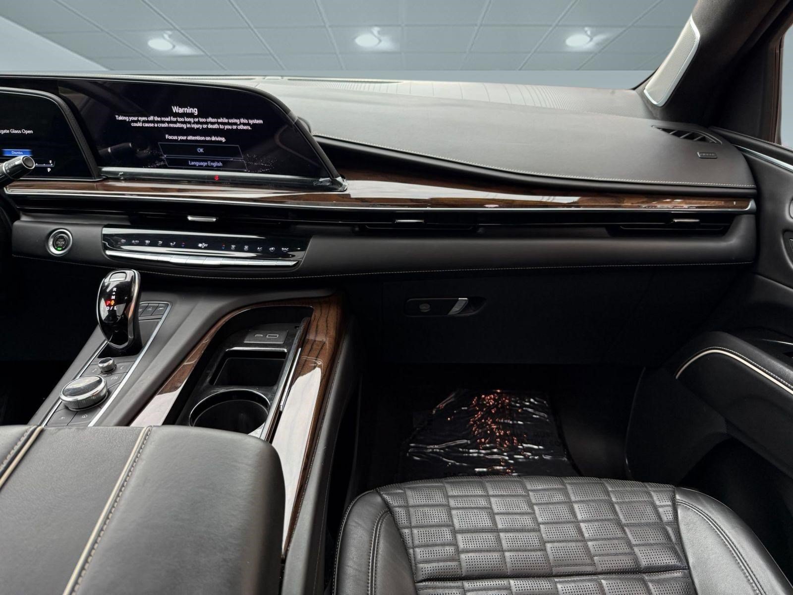 Used 2021 Cadillac Escalade ESV Sport Platinum w/ Heavy-Duty Trailer Package AWD/4WD image 34