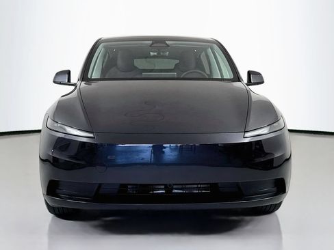 Used 2026 Tesla Model Y 2WD image 2
