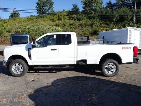 New 2026 Ford F350 XLT w/ FX4 Off-Road Package image 2