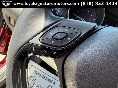 Used 2019 Toyota C-HR Limited FWD image 27