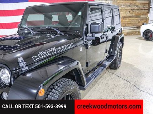 Used 2017 Jeep Wrangler Unlimited Sahara image 30