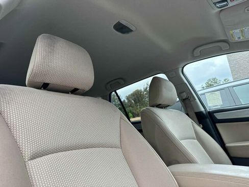 Used 2017 Subaru Outback 2.5i Premium AWD/4WD image 19