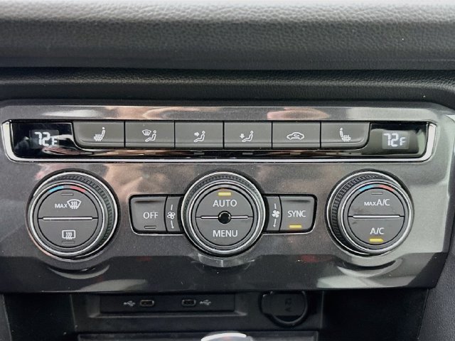 Used 2021 Volkswagen Tiguan SE R-Line w/ 3rd Row Seat Package AWD/4WD image 15