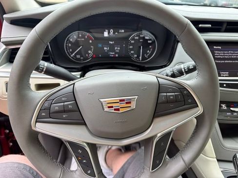 Certified 2024 Cadillac XT5 Premium Luxury AWD/4WD image 10